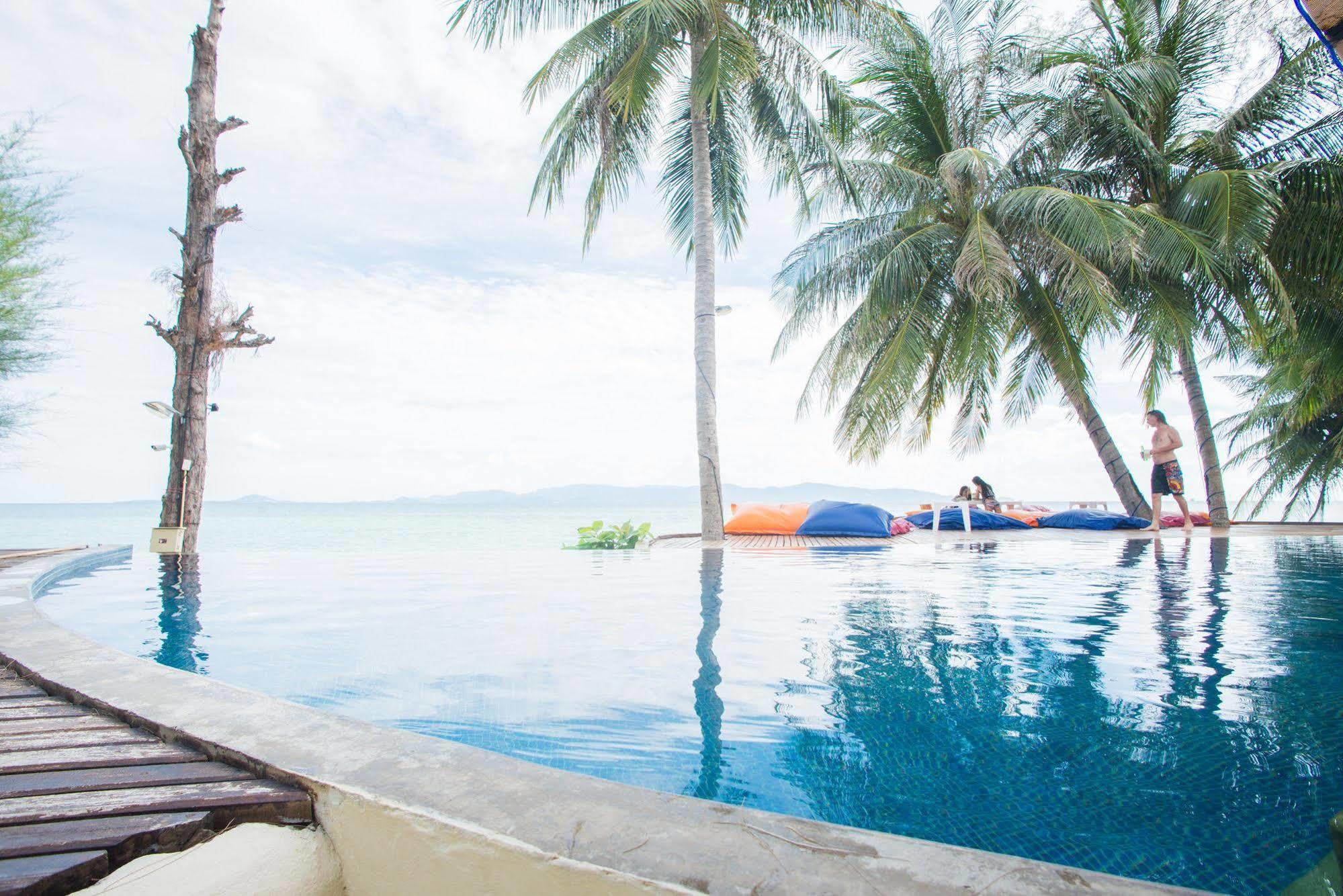 B52 Beach Resort Ko Pha Ngan Buitenkant foto